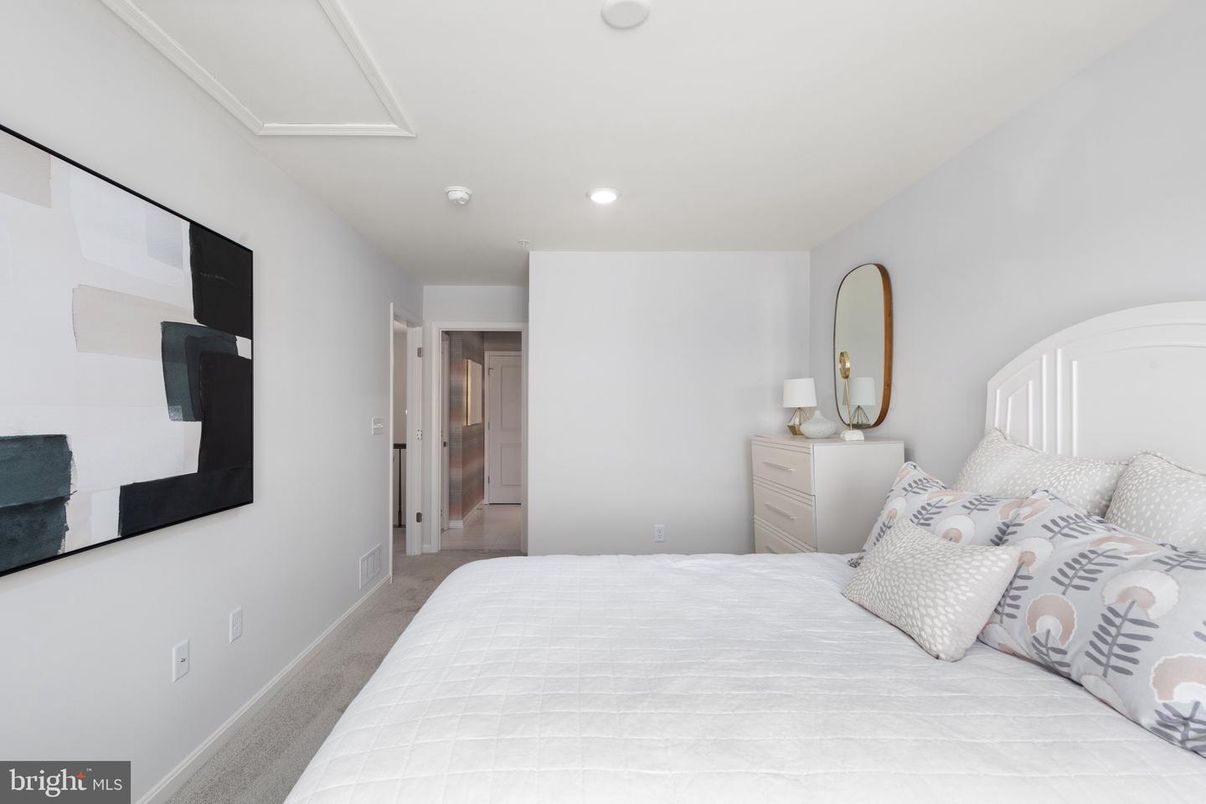 Bedroom, Interior, Recessed Lighting