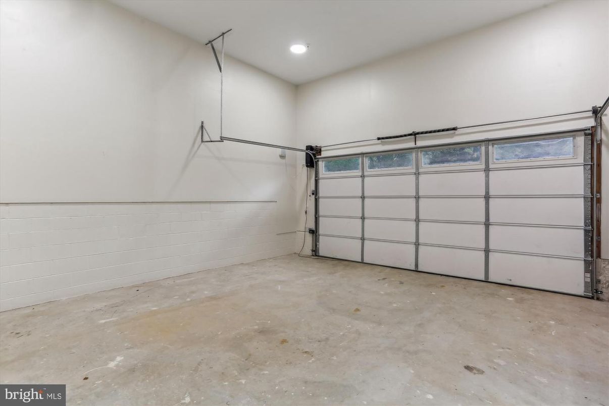 Garage, Interior, Recessed Lighting