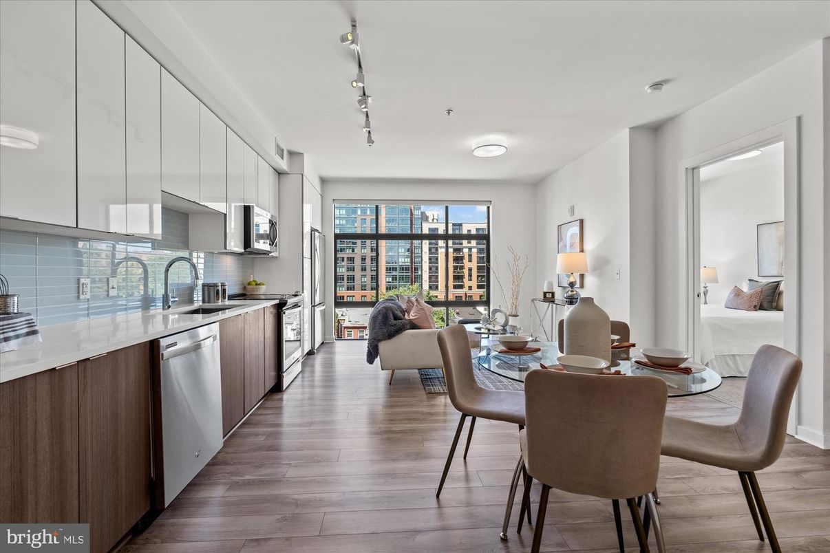 Dining room, Interior, Kitchen, Pendant Lights, Stainless Steel Appliances, Wood Texture Flooring