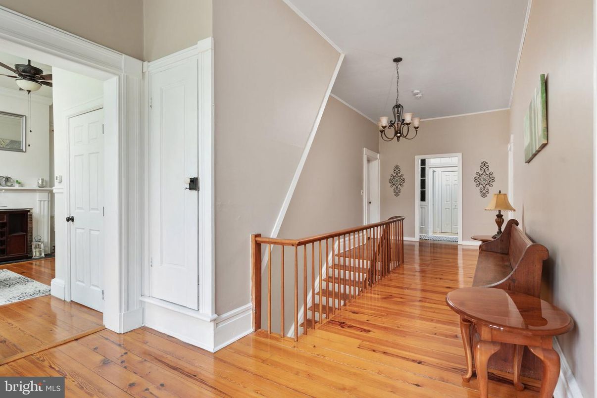 Chandelier, Fireplace, Interior, Wood Texture Flooring