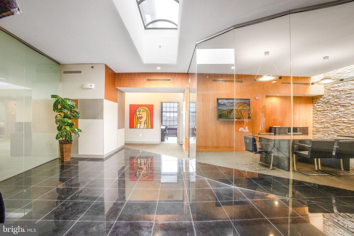 Interior, Pendant Lights, Recessed Lighting, Wooden Walls