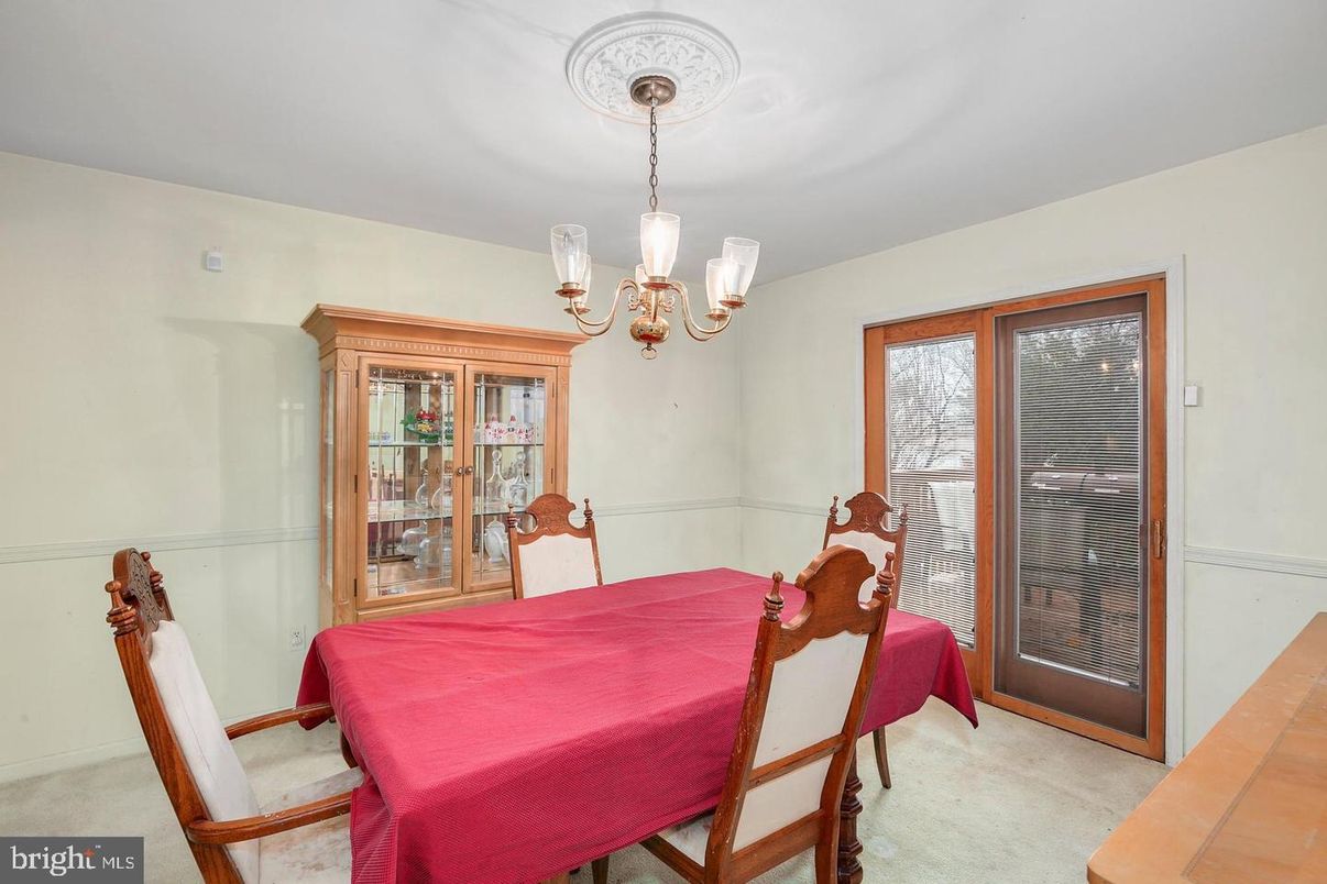 Chandelier, Dining room, Interior