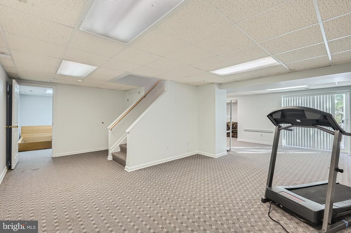 Fitness Equipment, Interior, Recessed Lighting