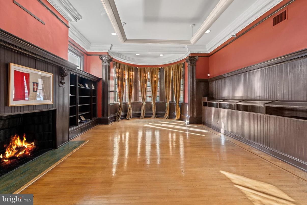 Fireplace, Interior, Recessed Lighting, Wood Texture Flooring