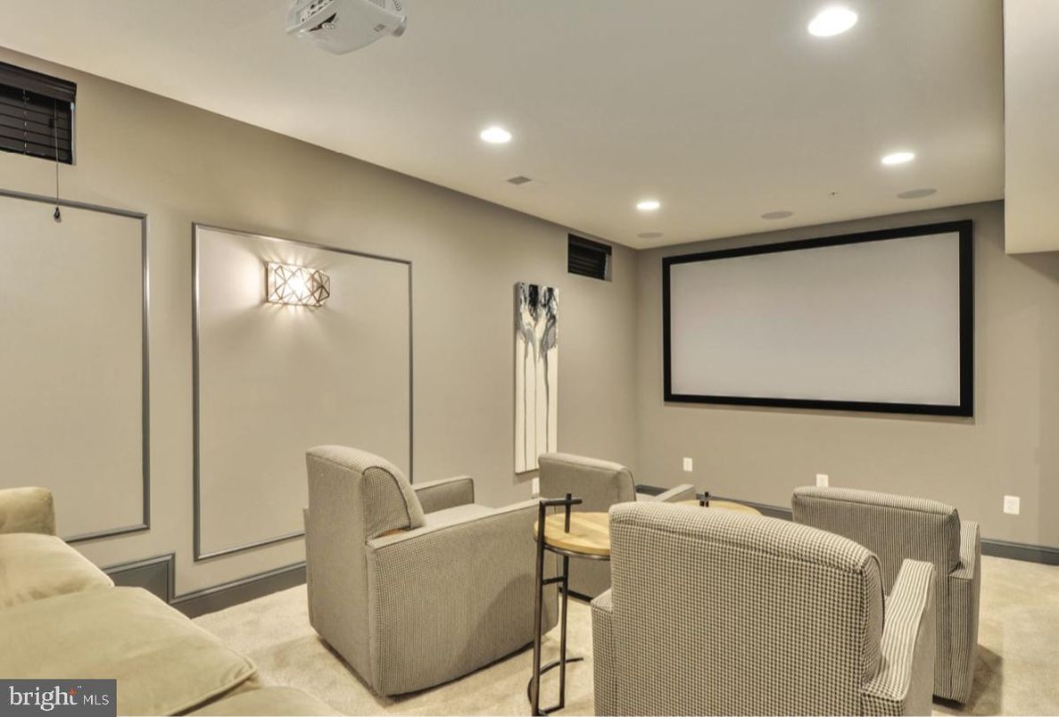 Interior, Projection Screen, Recessed Lighting, Theatre Room