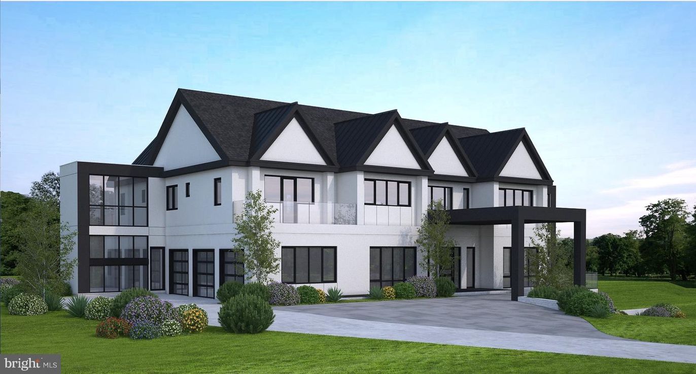 Backyard, Exterior, Facade, Farmhouse