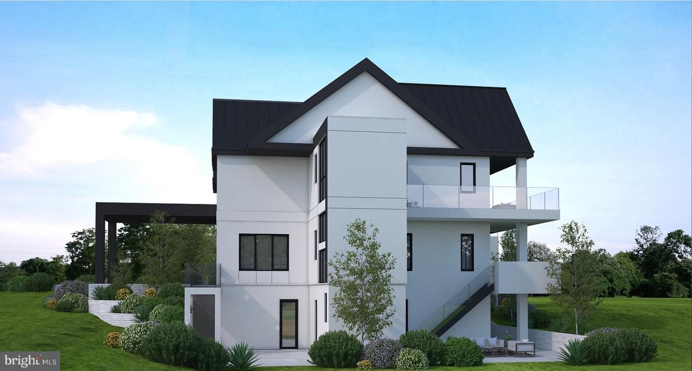 Backyard, Exterior, Facade, Modern