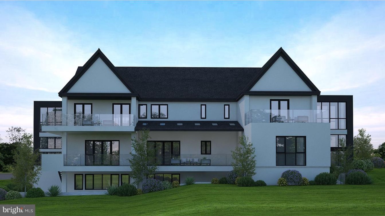 Exterior, Facade, Farmhouse