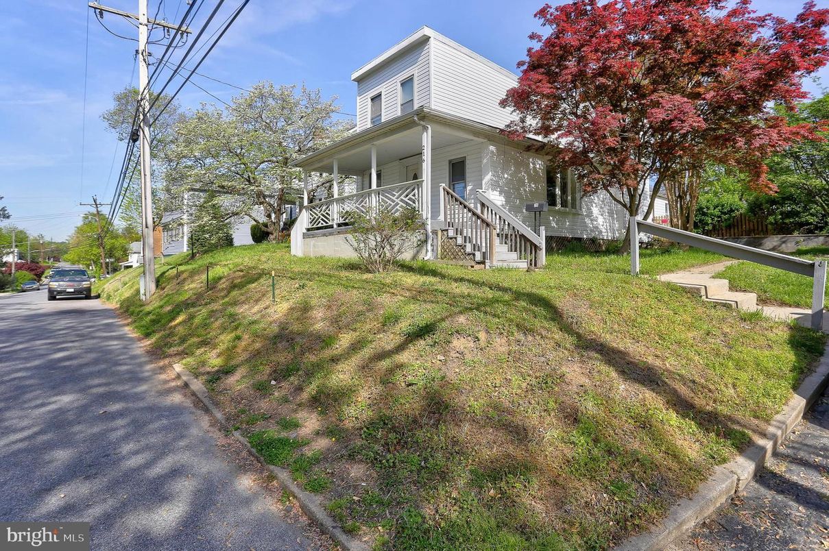 Backyard, Exterior, Facade, None