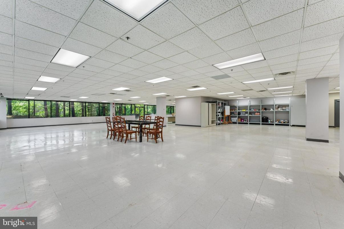 Dining room, Interior, Recessed Lighting