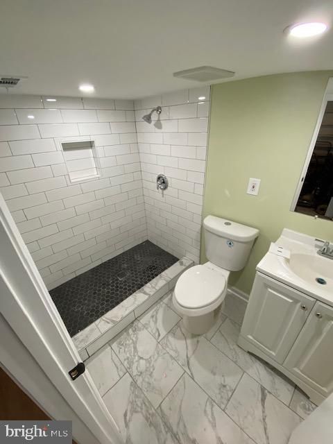 Bathroom, Interior, Marble, Recessed Lighting