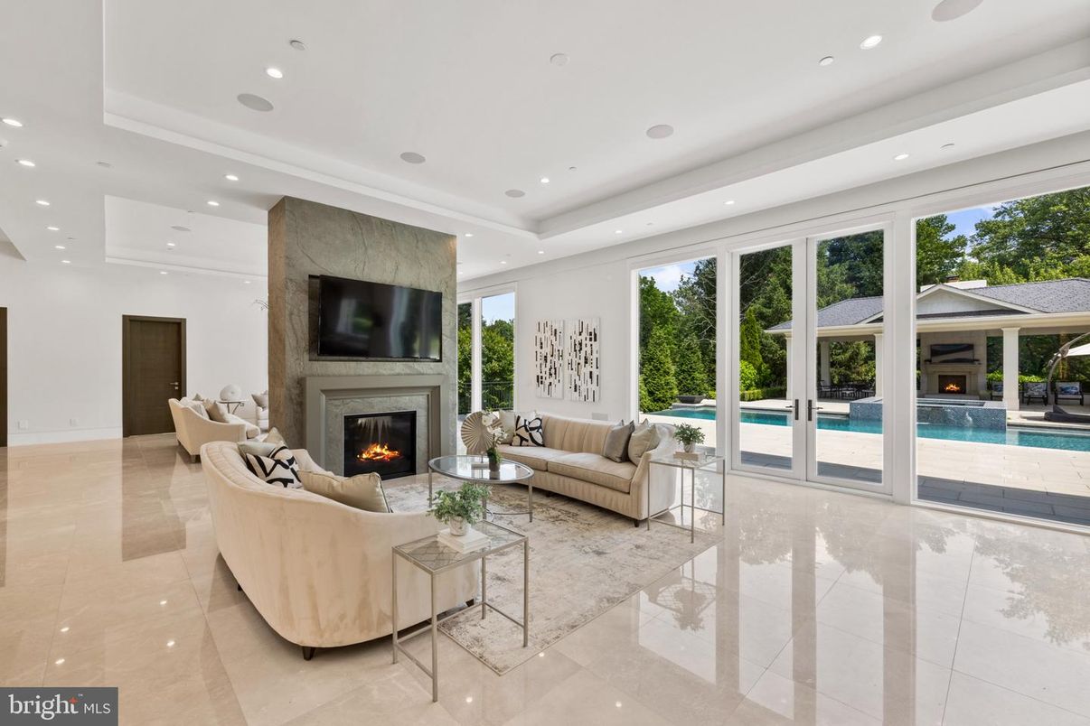 Fireplace, Interior, Living room, Recessed Lighting