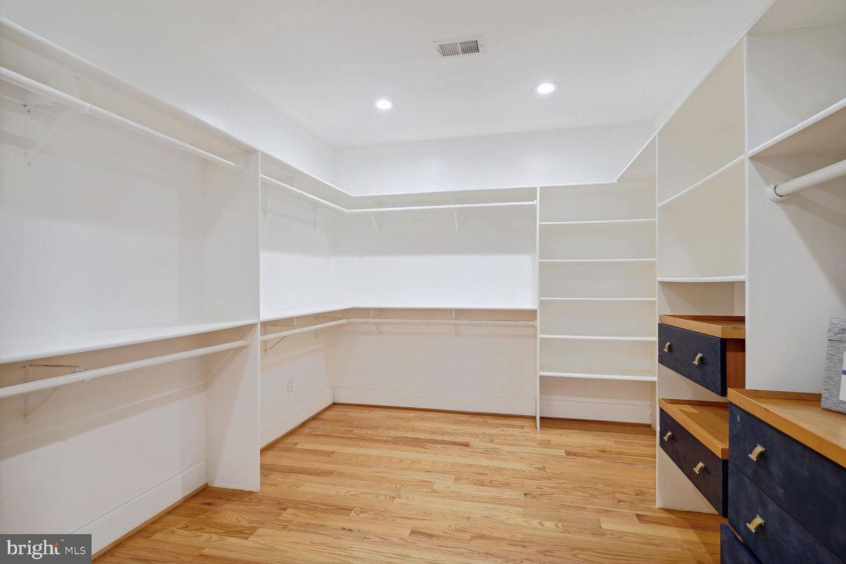 Interior, Recessed Lighting, Walk-in Closets, Wood Texture Flooring