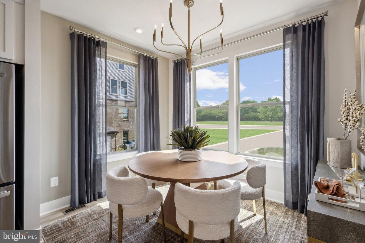 Dining room, Interior, Pendant Lights, Recessed Lighting
