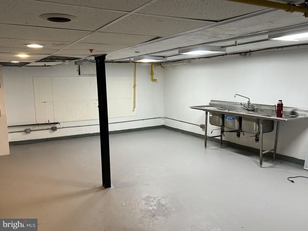 Garage, Interior, Recessed Lighting