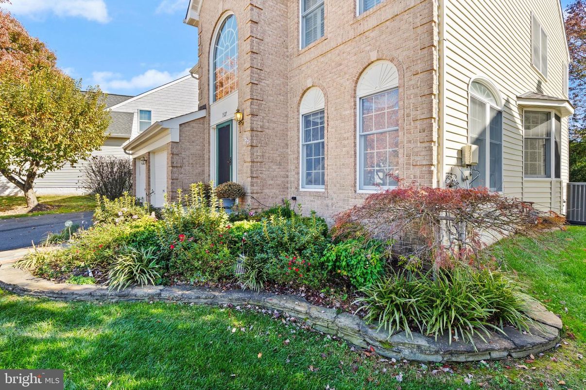 Exterior, Facade, Brick Facade, French Provincial