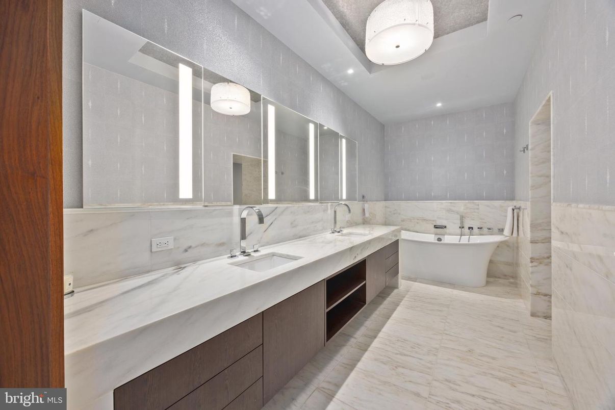 Bathroom, Dual Sink Vanities, Free Standing Baths, Interior, Marble, Recessed Lighting