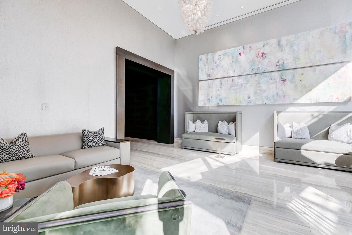 Chandelier, Interior, Living room