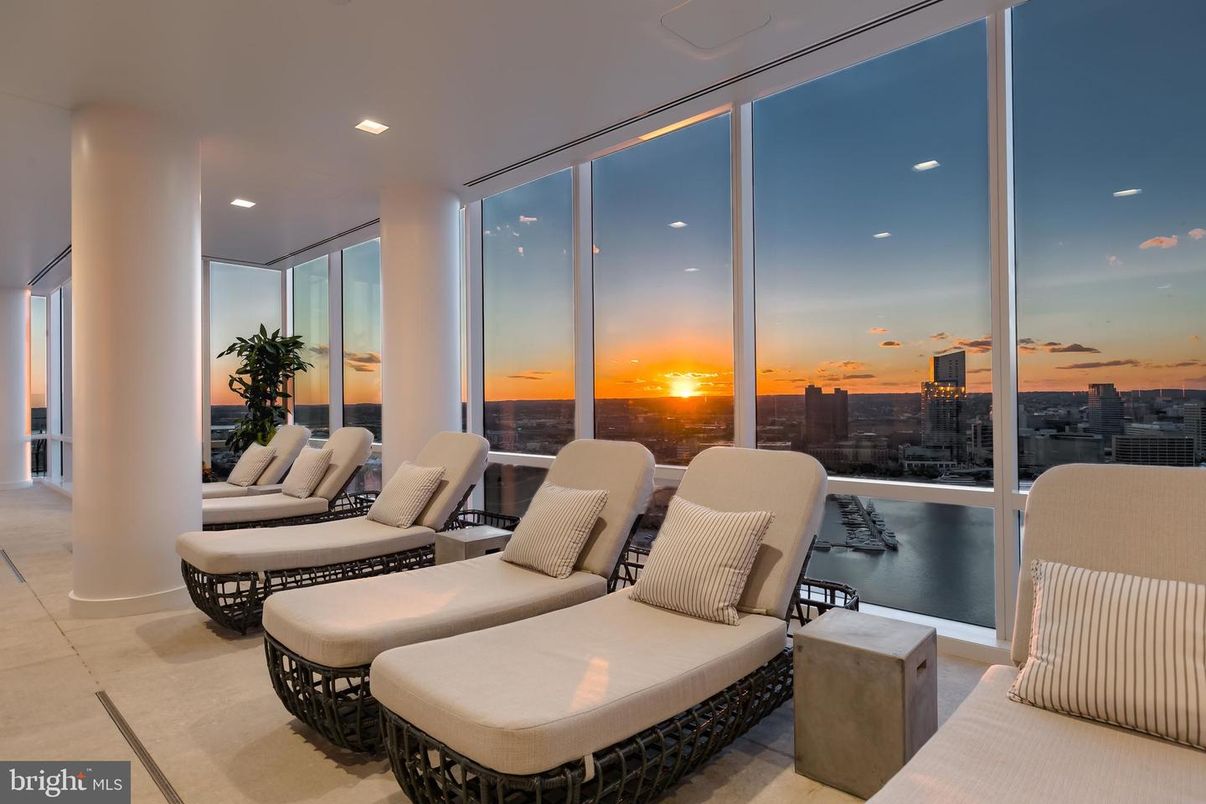 Interior, Living room, Recessed Lighting, Water