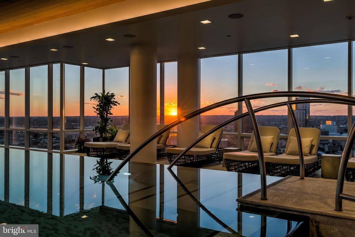 Interior, Pool, Recessed Lighting, Water