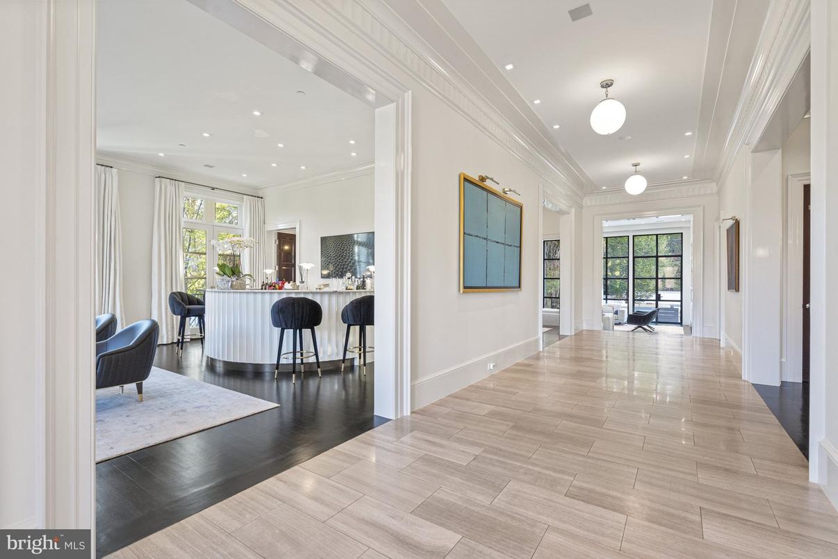 Interior, Pendant Lights, Recessed Lighting, Wood Texture Flooring
