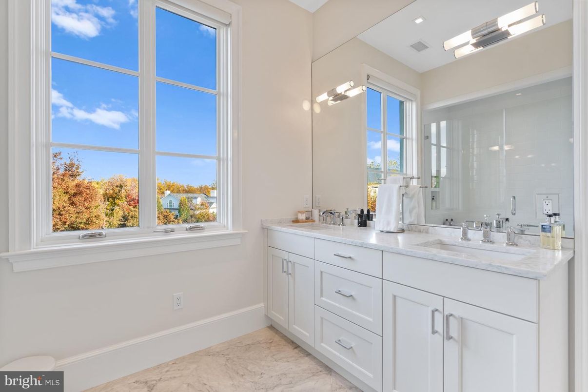 Bathroom, Dual Sink Vanities, Interior, Marble, Recessed Lighting