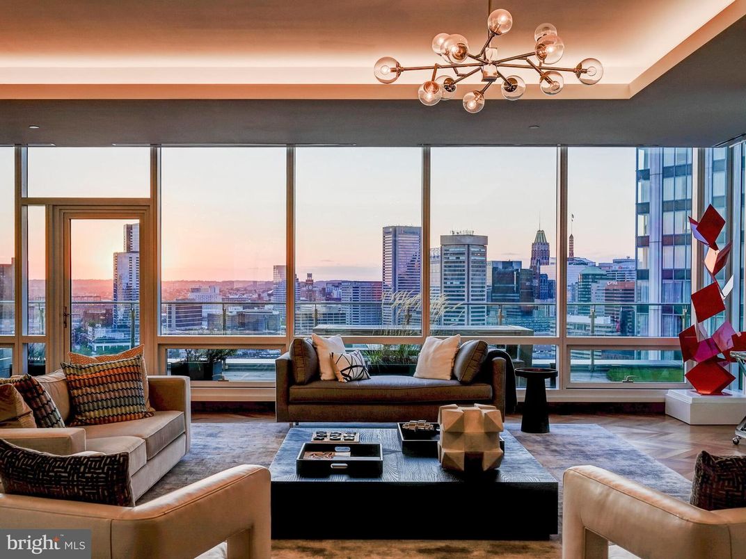 Water, Interior, Living room, Other, Skyline