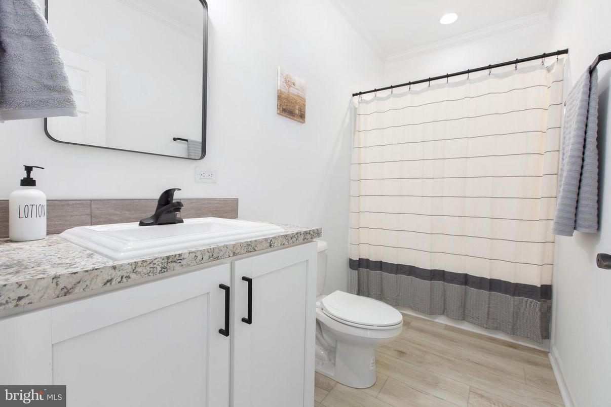 Bathroom, Interior, Recessed Lighting, Wood Texture Flooring