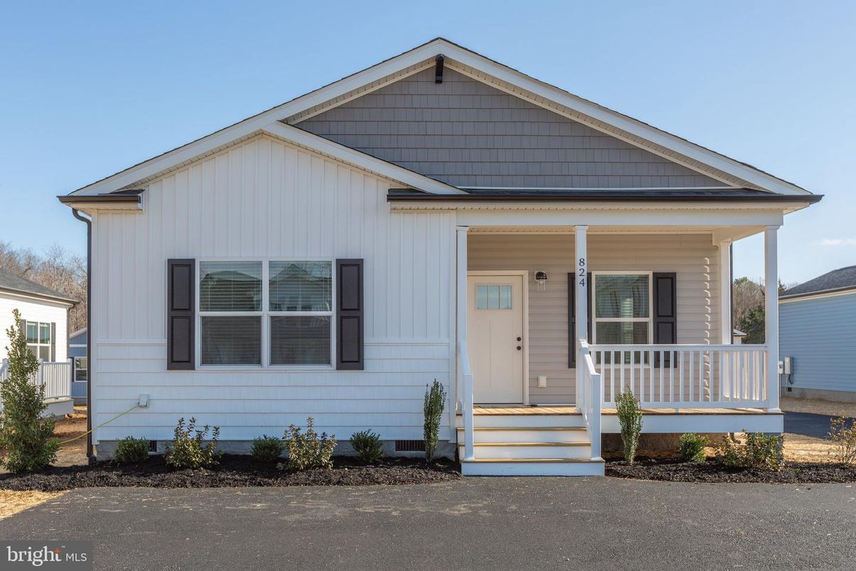 Exterior, Facade, Farmhouse