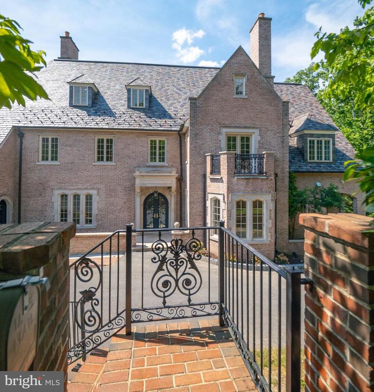 Exterior, Facade, Brick Facade, Fireplace, French Provincial
