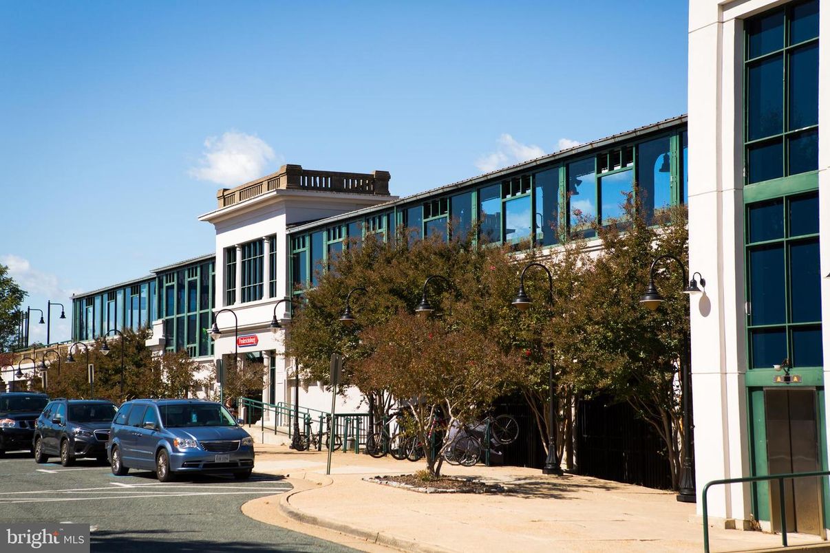 Exterior, Facade, Condo Building