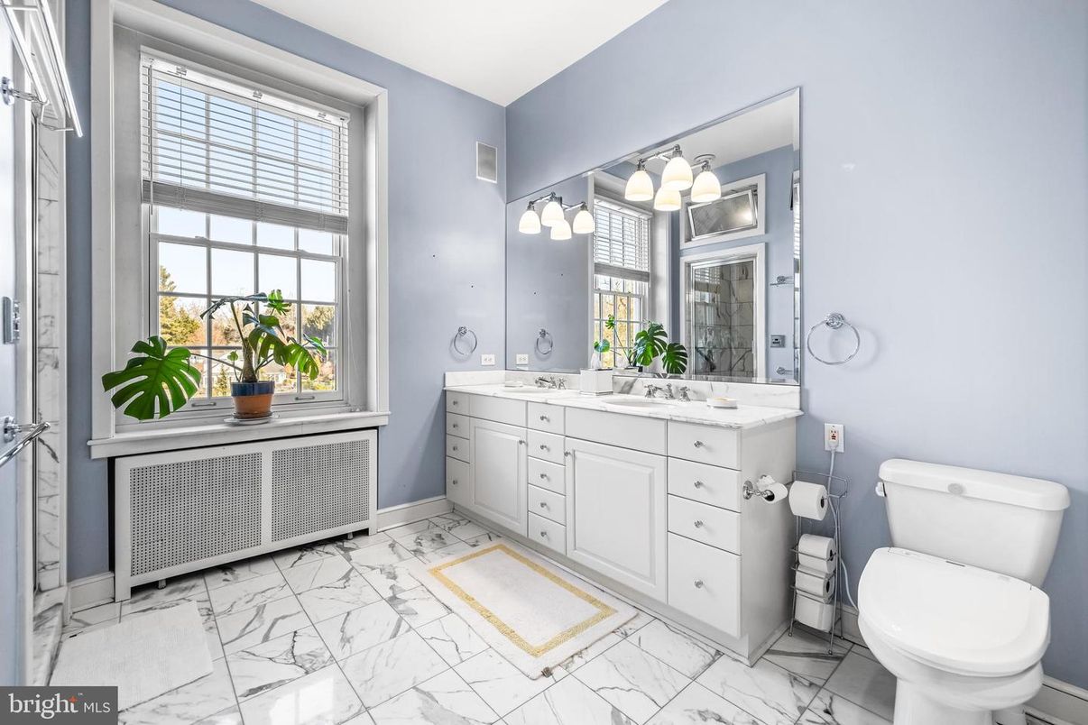Bathroom, Dual Sink Vanities, Interior, Marble