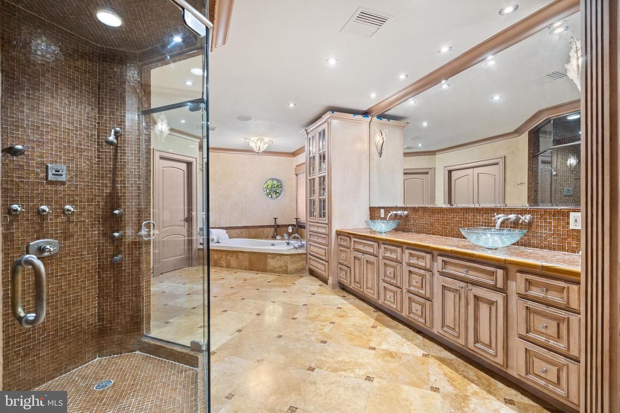 Bathroom, Dual Sink Vanities, Glass Shower, Interior, Recessed Lighting