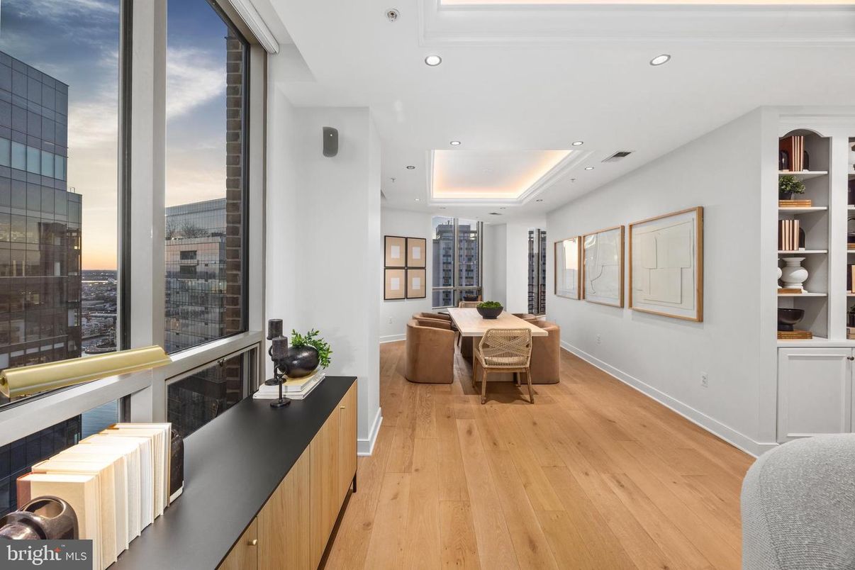 Dining room, Interior, Recessed Lighting, Wood Texture Flooring