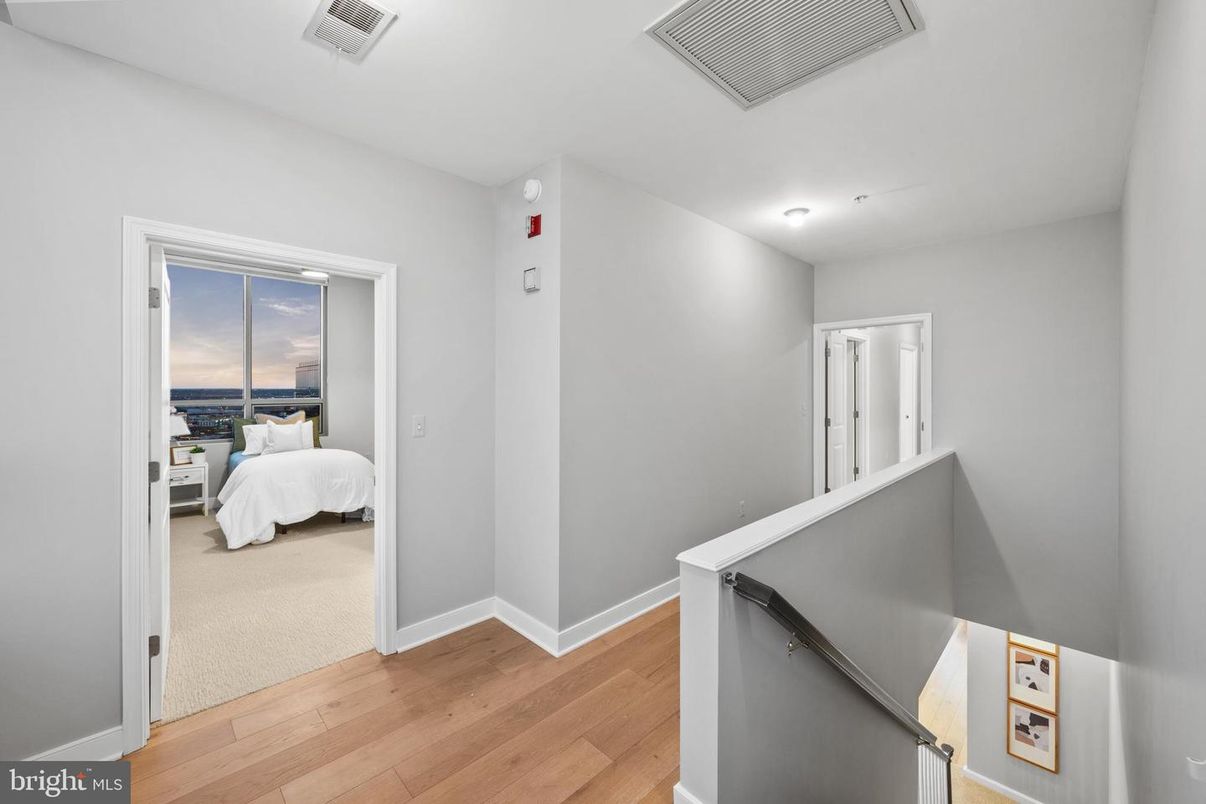 Bedroom, Interior, Water, Wood Texture Flooring