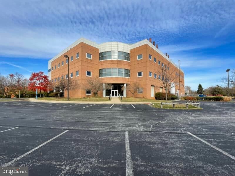 Exterior, Facade, Condo Building