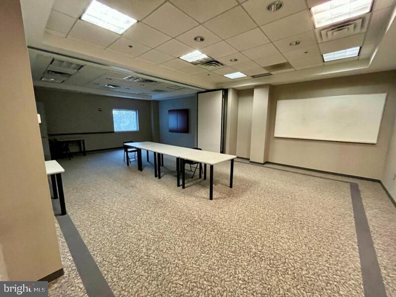 Game Room, Interior, Recessed Lighting