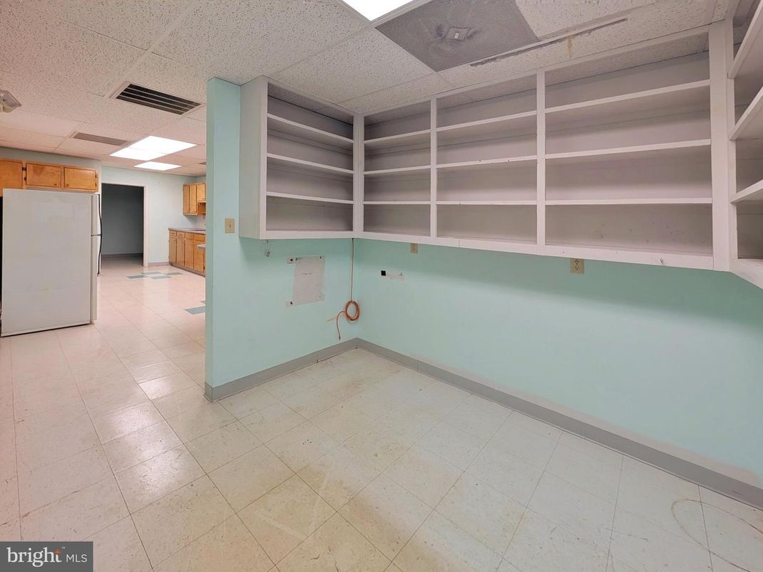 Empty room, Interior, Kitchen, Recessed Lighting