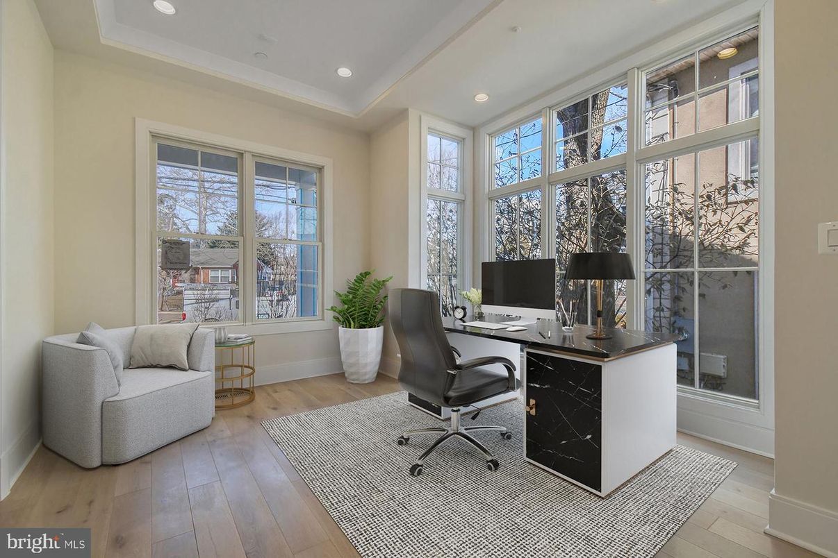 Home Office, Interior, Recessed Lighting, Wood Texture Flooring