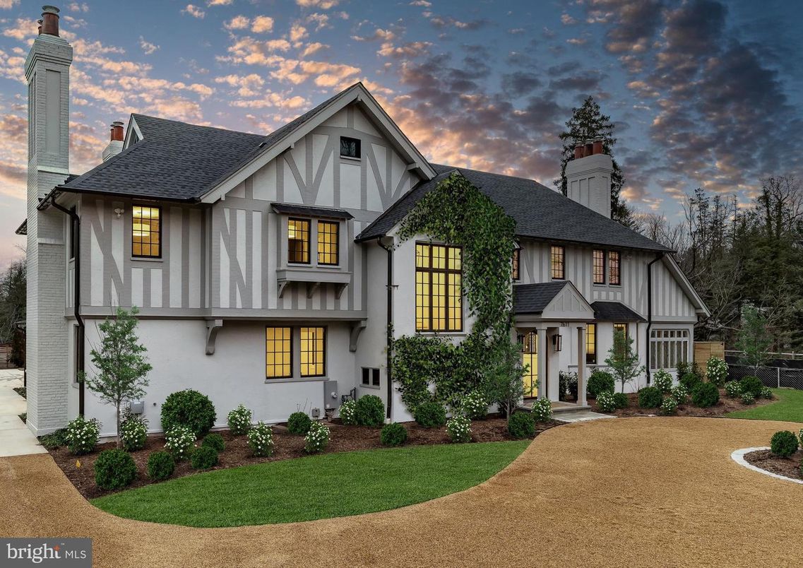 Exterior, Facade, Tudor Revival