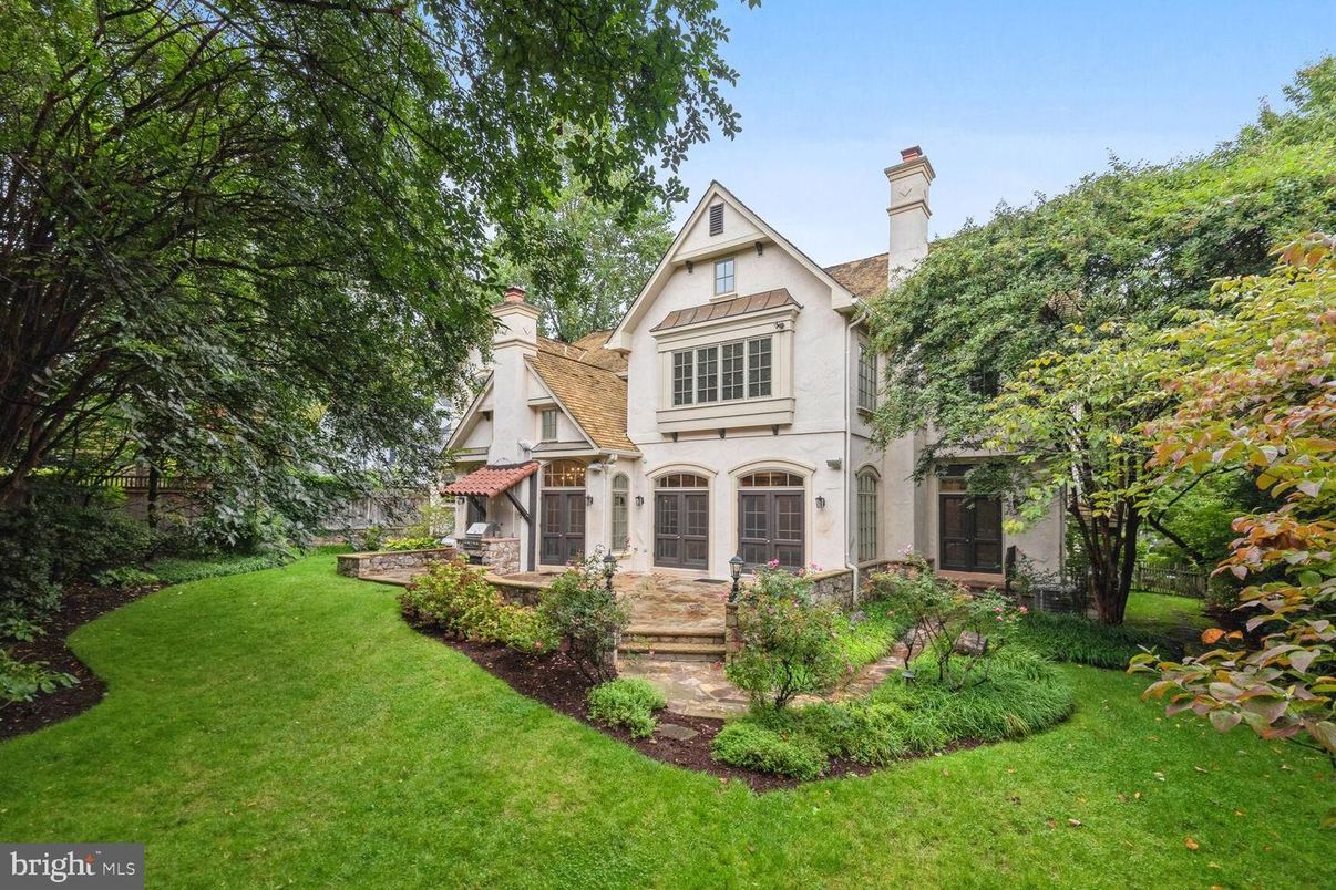 Backyard, Exterior, Facade, Tudor Revival