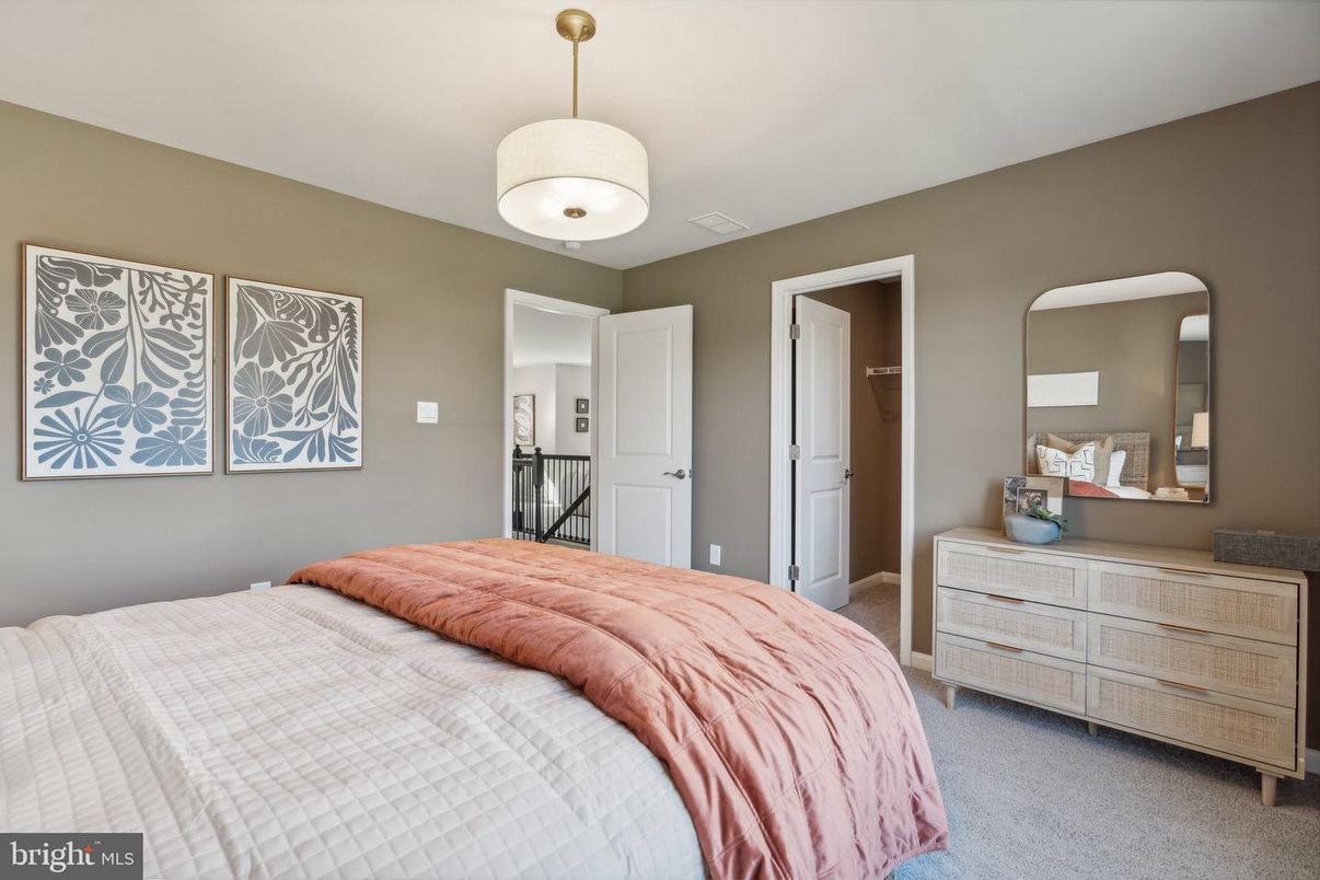 Bedroom, Interior, Pendant Lights