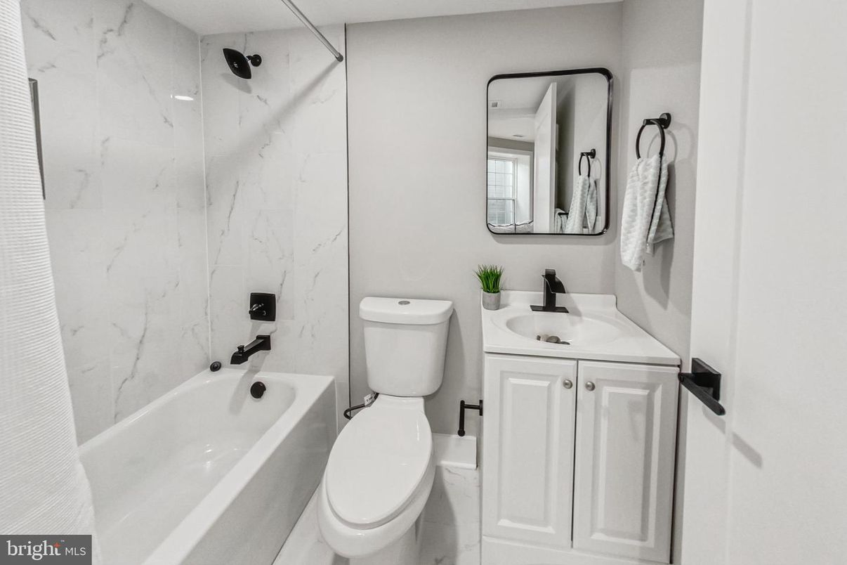 Bathroom, Interior, Marble Walls