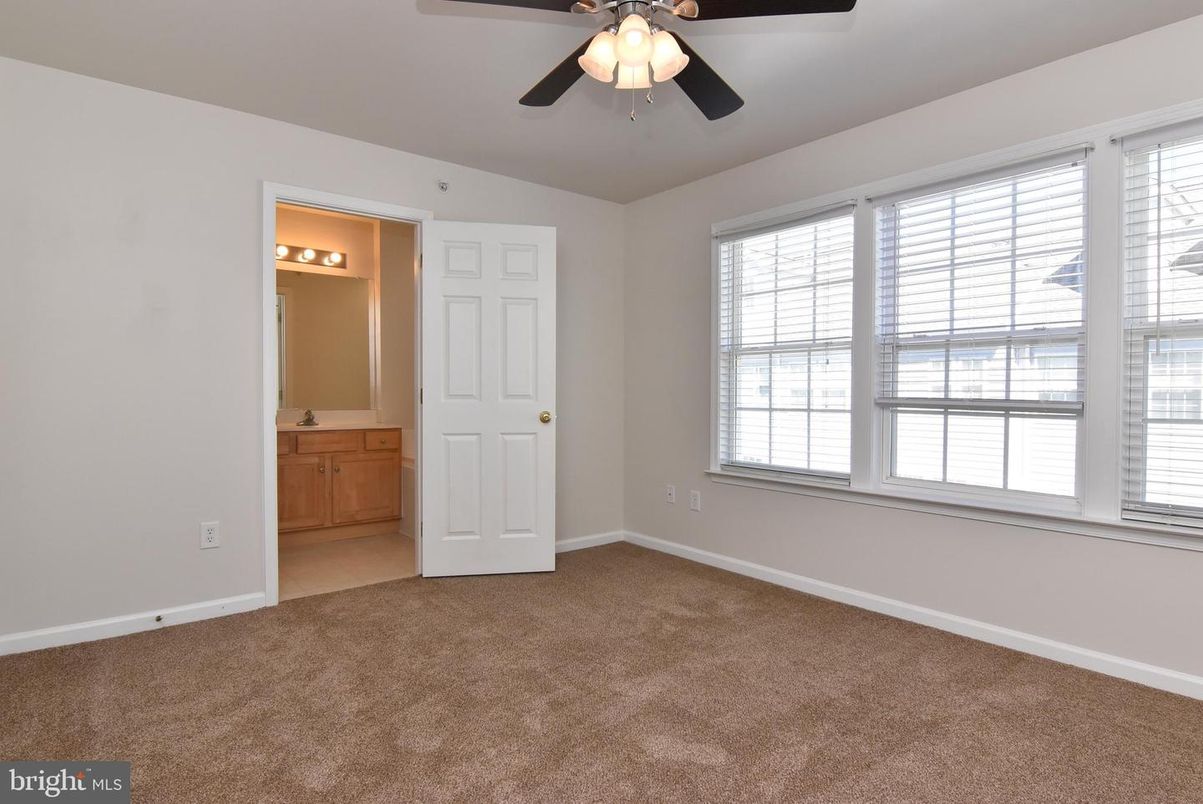 Bathroom, Empty room, Interior