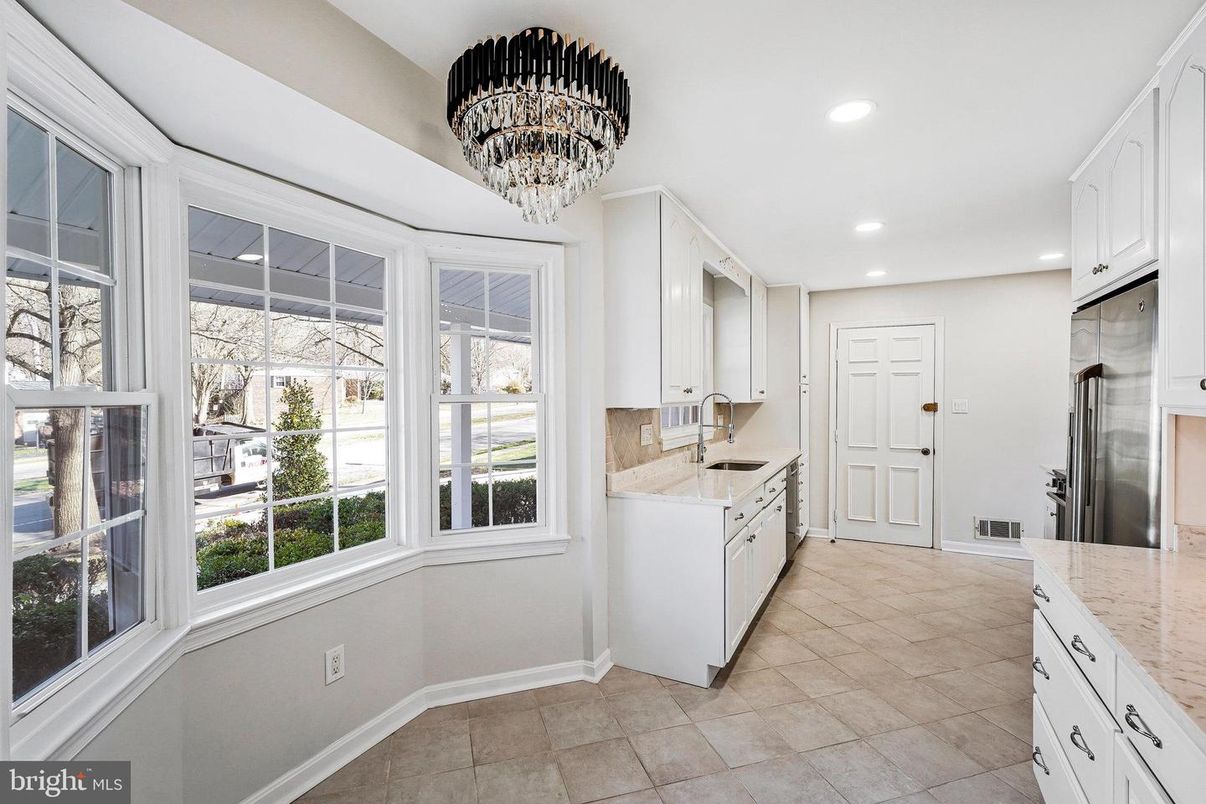 Chandelier, Interior, Kitchen, Recessed Lighting