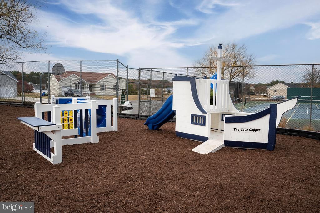 Backyard, Exterior, Playground