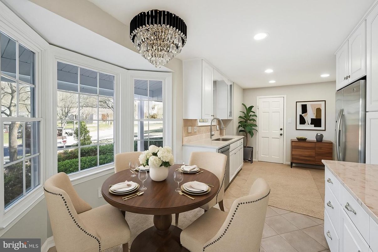 Chandelier, Dining room, Interior, Kitchen, Recessed Lighting