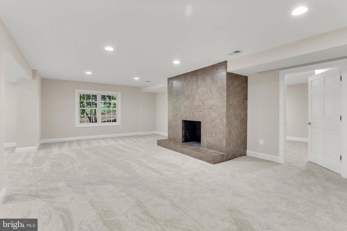 Empty room, Fireplace, Interior, Recessed Lighting