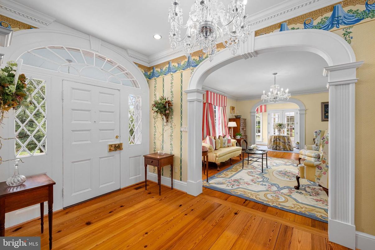 Chandelier, Interior, Recessed Lighting, Wood Texture Flooring