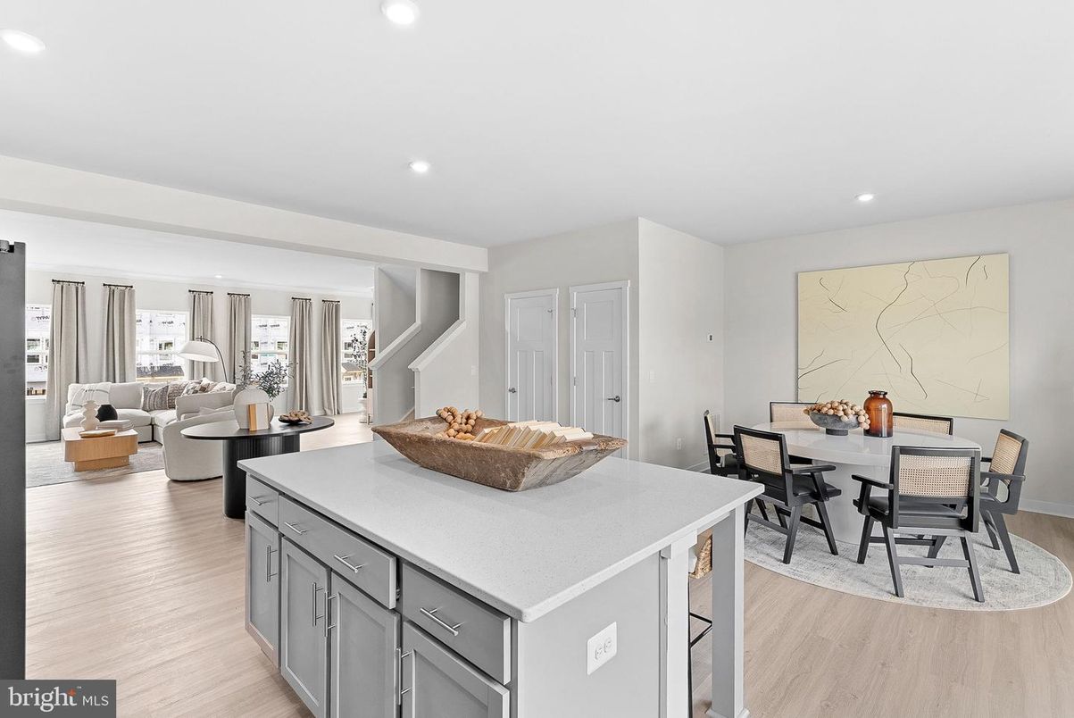 Dining room, Interior, Living room, Recessed Lighting, Wood Texture Flooring